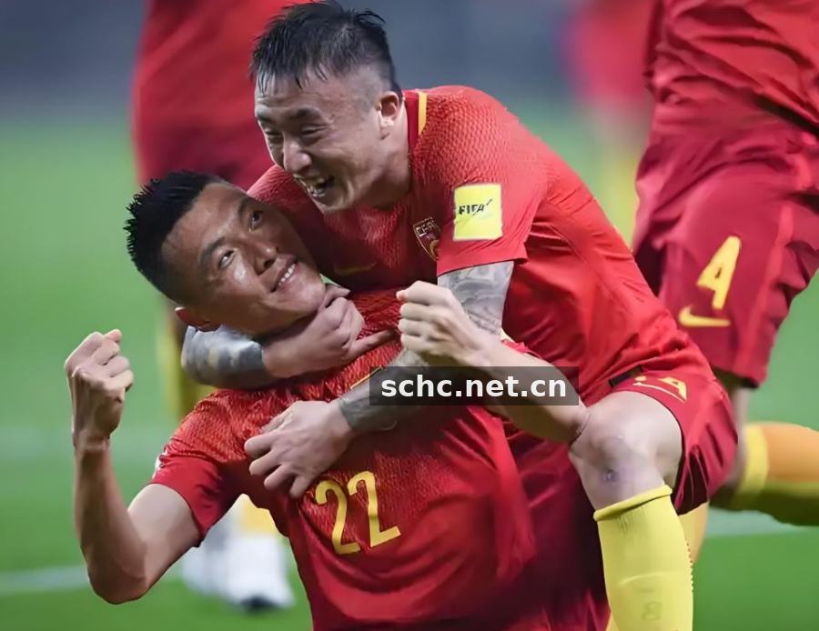 新赛季阵容深度盘点：五支争冠球队的轮换逻辑与隐忧